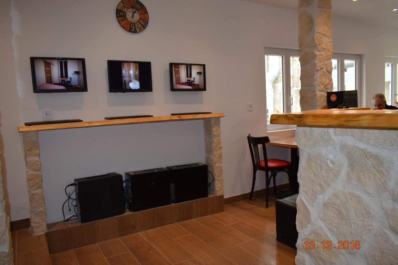 Hotel Lyonnais นีซ ภายนอก รูปภาพ